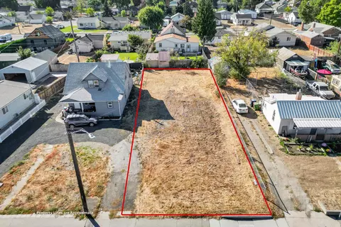 1802 E Wellesley Ave, Spokane, WA 99207