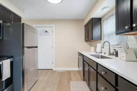 Kitchen - 2629 Everett Ave, Spokane, WA 99217 photo 2 of 4