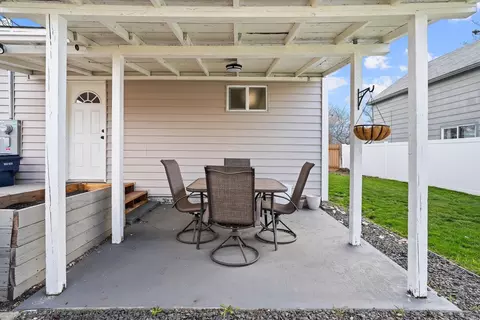Exterior - 2629 Everett Ave, Spokane, WA 99217 photo 2 of 8