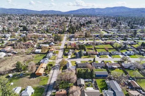 View/Area - 11021 E 5th Ct, Spokane Valley, WA 99206 photo 4 of 10