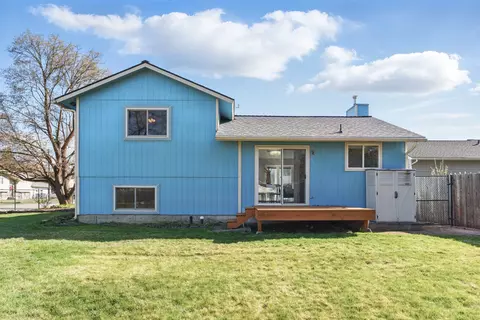 Exterior - 11021 E 5th Ct, Spokane Valley, WA 99206 photo 4 of 6