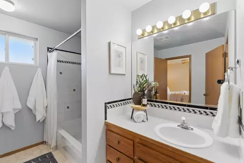Bath - 11021 E 5th Ct, Spokane Valley, WA 99206 photo 1 of 2