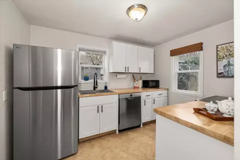 Kitchen - 1918 E 15th Ave, Spokane, WA 99203 photo 1 of 3