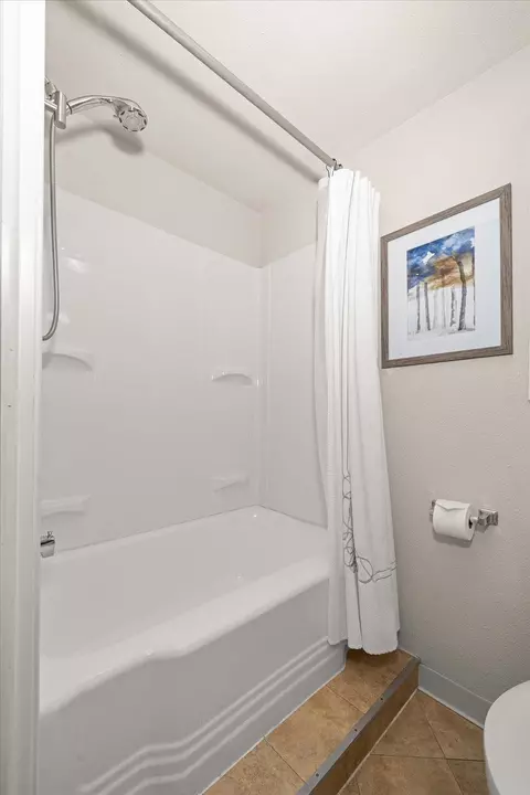 Bath - 1918 E 15th Ave, Spokane, WA 99203 photo 3 of 3