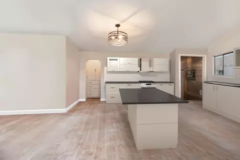 Living - 313 E Heroy Ave, Spokane, WA 99207 photo 4 of 4