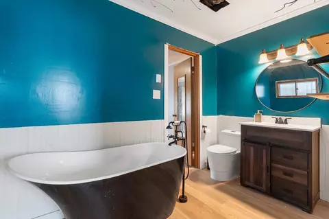 Bath - 313 E Heroy Ave, Spokane, WA 99207 photo 1 of 1