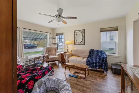 Living - 6519 E 6th Ave, Spokane Valley, WA 99212 photo 1 of 2