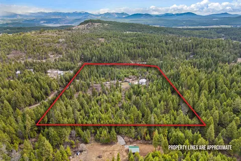 4351 D Hesseltine Rd, Valley, WA 99181