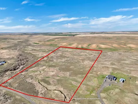 20335 N Coal Springs Rd, Davenport, WA 99122