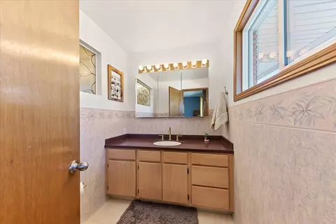 Bath - 3519 E 16th Ave, Spokane, WA 99223 photo 1 of 3