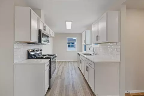 127 E Hoffman Ave, Spokane, WA 99207 photo 7