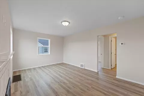127 E Hoffman Ave, Spokane, WA 99207 photo 5