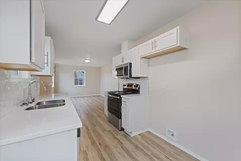 127 E Hoffman Ave, Spokane, WA 99207 photo 9