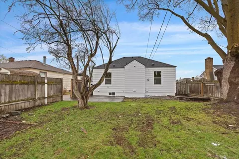 127 E Hoffman Ave, Spokane, WA 99207 photo 18