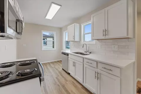 127 E Hoffman Ave, Spokane, WA 99207 photo 6