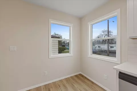 127 E Hoffman Ave, Spokane, WA 99207 photo 10