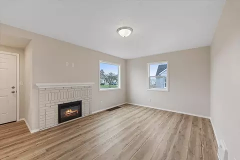 127 E Hoffman Ave, Spokane, WA 99207 photo 3