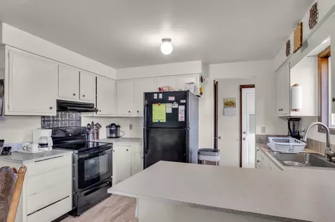 1227 E Jackson Ave, Spokane, WA 99207 photo 2