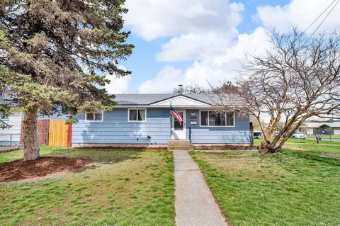 1227 E Jackson Ave, Spokane, WA 99207