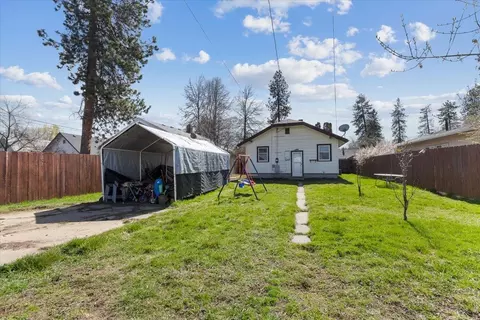 Exterior - 3633 E 6th Ave, Spokane, WA 99202 photo 2 of 5