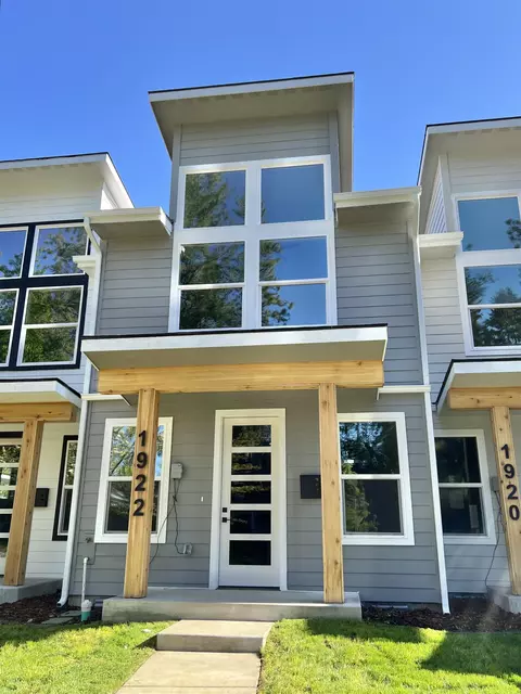 1922 E 37th Ave, Spokane, WA 99203 photo 1