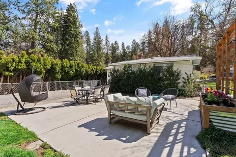 Exterior - 2017 E 14th Ave, Spokane, WA 99202 photo 3 of 7