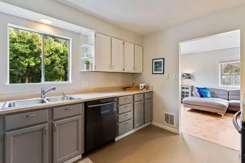 Kitchen - 2017 E 14th Ave, Spokane, WA 99202 photo 1 of 3