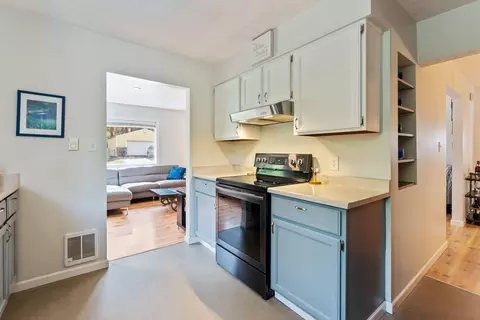 Kitchen - 2017 E 14th Ave, Spokane, WA 99202 photo 2 of 3
