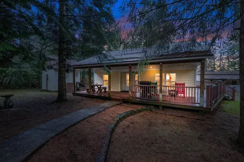 279 Woodard Rd, Newport, WA 99156