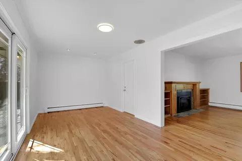 Living - 2126 E 34th Ave, Spokane, WA 99203 photo 3 of 4