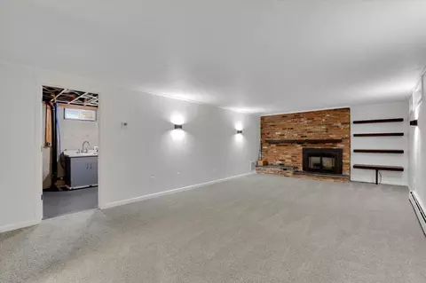 Living - 2126 E 34th Ave, Spokane, WA 99203 photo 4 of 4
