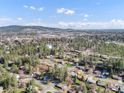 View/Area - 2126 E 34th Ave, Spokane, WA 99203 photo 3 of 5