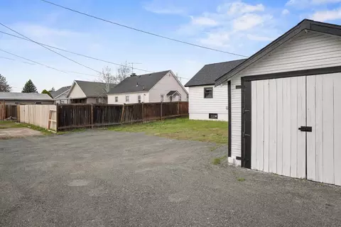 Exterior - 548 E Wellesley Ave, Spokane, WA 99207 photo 9 of 9