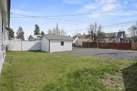Exterior - 548 E Wellesley Ave, Spokane, WA 99207 photo 6 of 9
