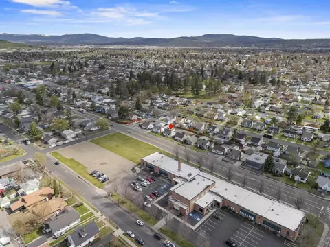View/Area - 548 E Wellesley Ave, Spokane, WA 99207 photo 4 of 6