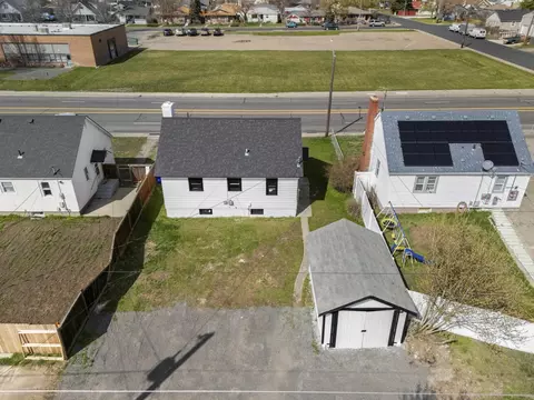 View/Area - 548 E Wellesley Ave, Spokane, WA 99207 photo 3 of 6