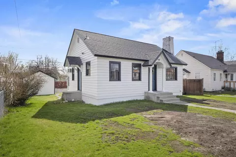 Exterior - 548 E Wellesley Ave, Spokane, WA 99207 photo 2 of 9