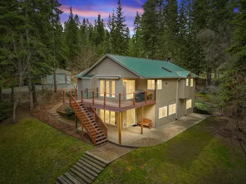 22825 E Bearz Ln, Newman Lake, WA 99025