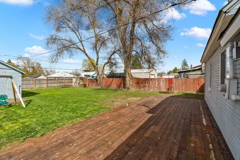 Exterior - 7205 E 4th Ave, Spokane Valley, WA 99212 photo 3 of 5
