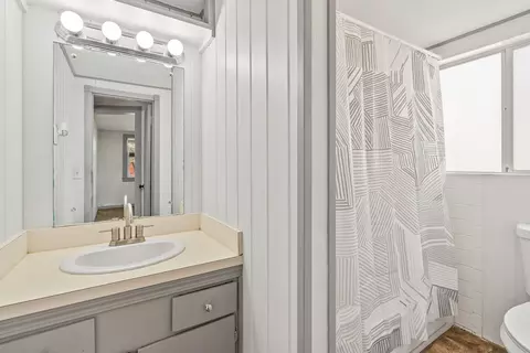Bath - 7205 E 4th Ave, Spokane Valley, WA 99212 photo 1 of 1