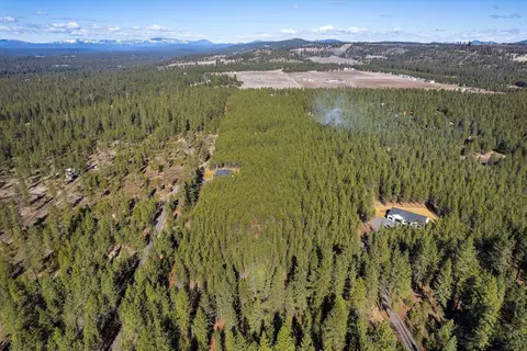 6823 Elk Chattaroy Rd, Chattaroy, WA 99003