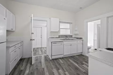 Kitchen - 2730 E 4th Ave, Spokane, WA 99202 photo 1 of 3