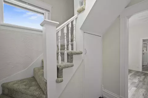 Entry Way - 2730 E 4th Ave, Spokane, WA 99202 photo 1 of 2