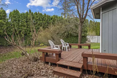 Exterior - 326 E Piper Glen Ct, Colbert, WA 99005 photo 7 of 9