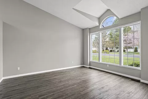 Living - 326 E Piper Glen Ct, Colbert, WA 99005 photo 1 of 4