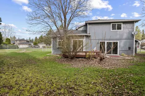Exterior - 326 E Piper Glen Ct, Colbert, WA 99005 photo 8 of 9