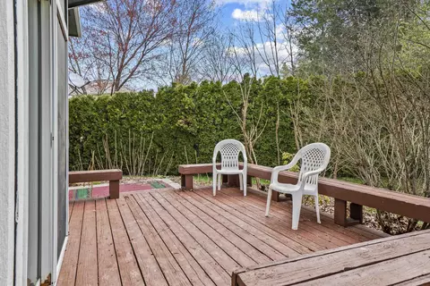 Exterior - 326 E Piper Glen Ct, Colbert, WA 99005 photo 5 of 9