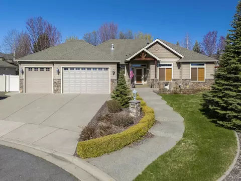 17819 E Galaxy Ct, Greenacres, WA 99016