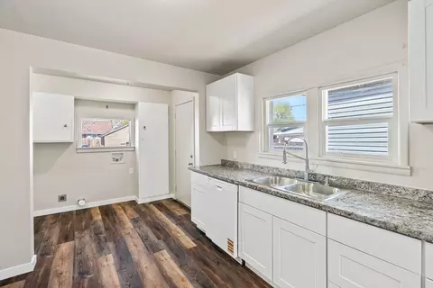 Kitchen - 2414 W Sharp Ave, Spokane, WA 99201 photo 1 of 2