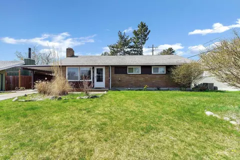4525 N Windsor Dr, Spokane, WA 99205
